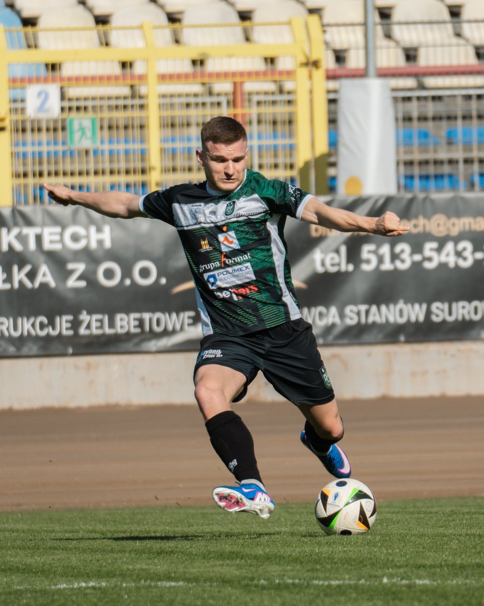 Pierwszy "Double-Double" w zespole! 🔥 <a href="/P_Mandrysz/">Paweł Mandrysz</a>  jako pierwszy zawodnik w tym sezonie przekroczył granicę 10 bramek i 10 asyst! Gratulujemy i czekamy na więcej! 💚🖤
 Bilety 👉 bilety.row1964rybnik.com