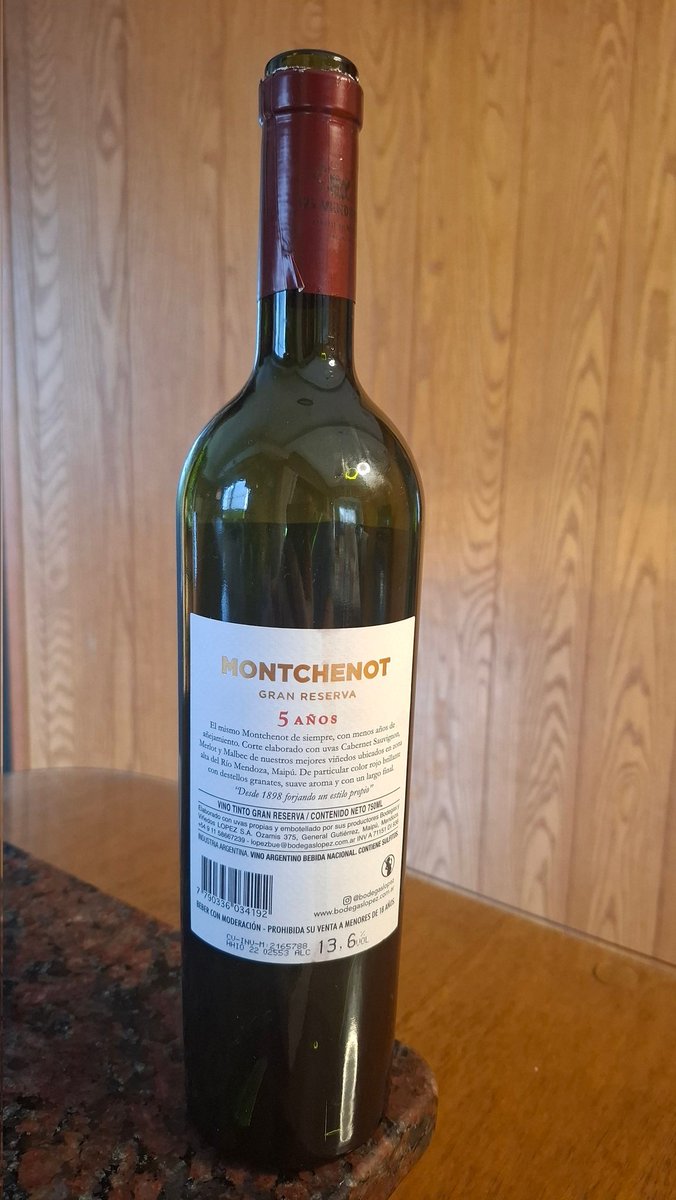 MarceloBufacchi's tweet image. Monchenot. Cosecha 2020. Blend de Cabernet Sauvignon,  Merlot y Malbec. Añejado 5 años en toneles grandes de roble francés. Localidad: Maipú. Provincia de Mendoza. Argentina 🇦🇷🇦🇷
Un clásico vino argentino elaborado al estilo Burdeos. 🍷🍷
#vino #wine