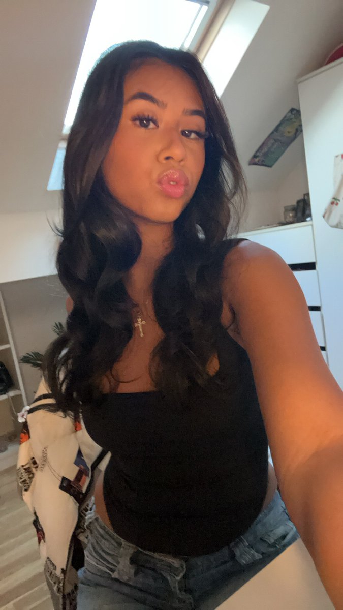Karina tweet media