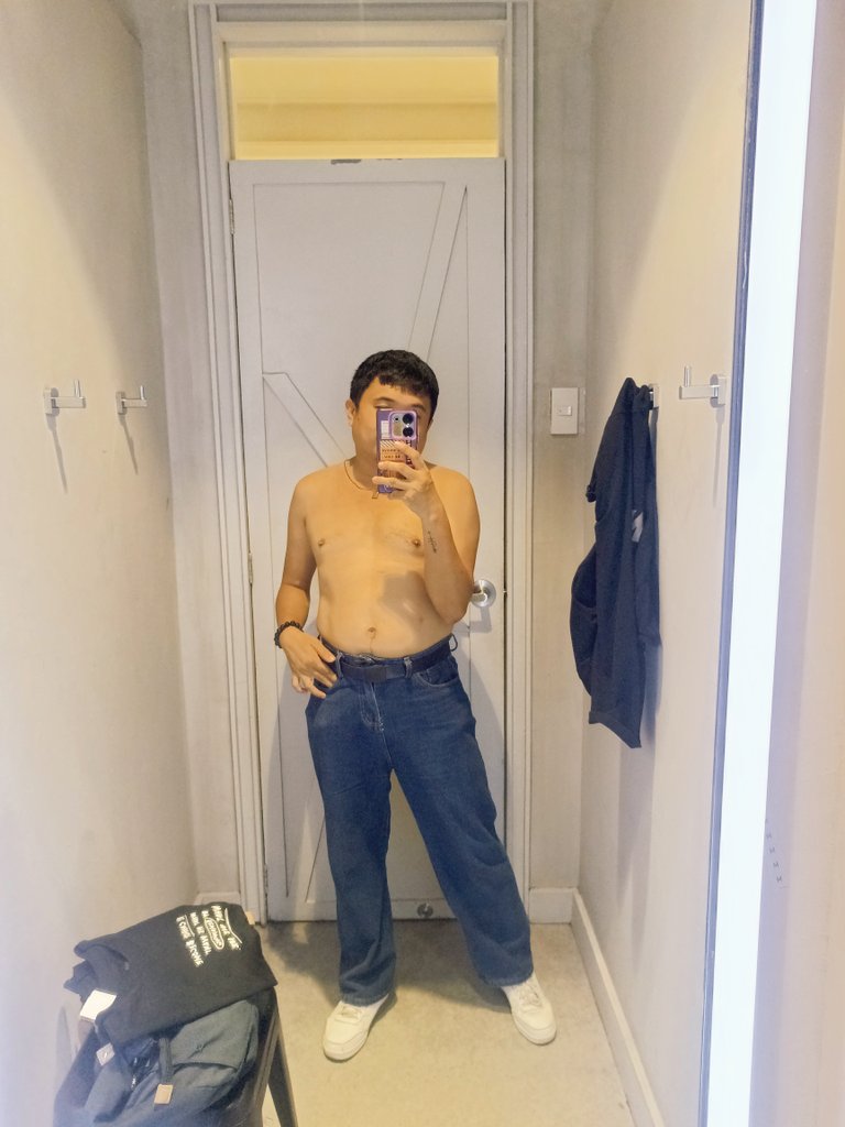 aedmhonx1988's tweet image. What a Sunday...

Ihiyak lang sa. Pasensya na Ahahahaha

#cebu #cebucity  #Sundays #juststrolling  #malling  #boredom