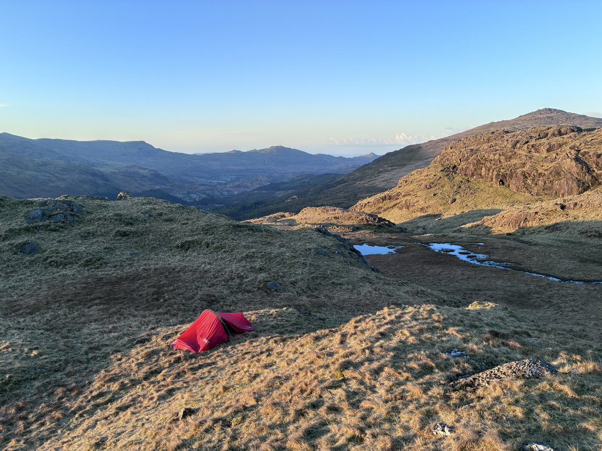 geordie_lakes's tweet image. Wonderful wild camp last night with @researchdreams - ticking off some straggler Wainwrights, had a rest at Hardknott last night and carried on again today! Cracking couple of days #lakedistrict #mountains #Cumbria #Wainwrights