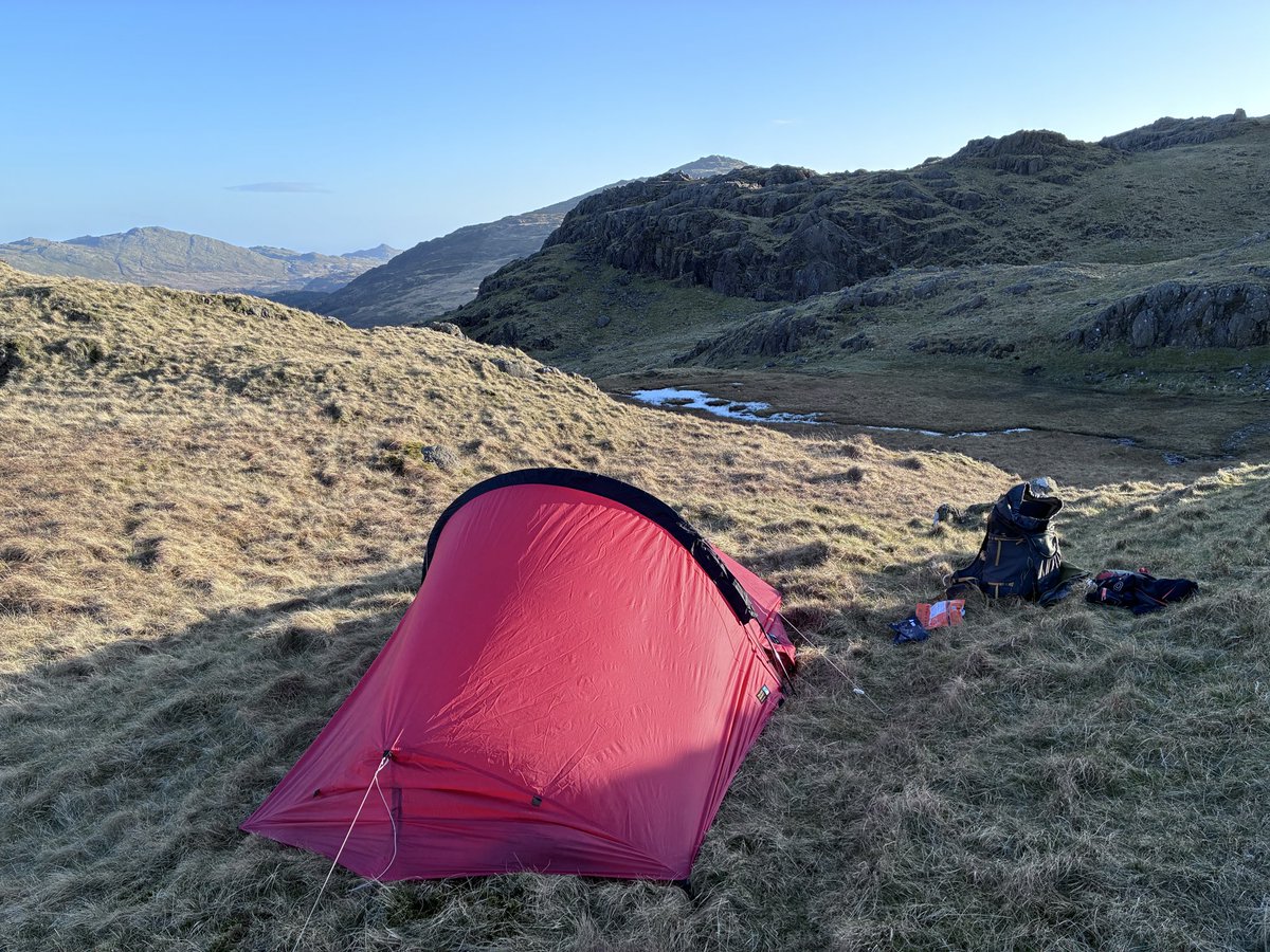 geordie_lakes's tweet image. Wonderful wild camp last night with @researchdreams - ticking off some straggler Wainwrights, had a rest at Hardknott last night and carried on again today! Cracking couple of days #lakedistrict #mountains #Cumbria #Wainwrights