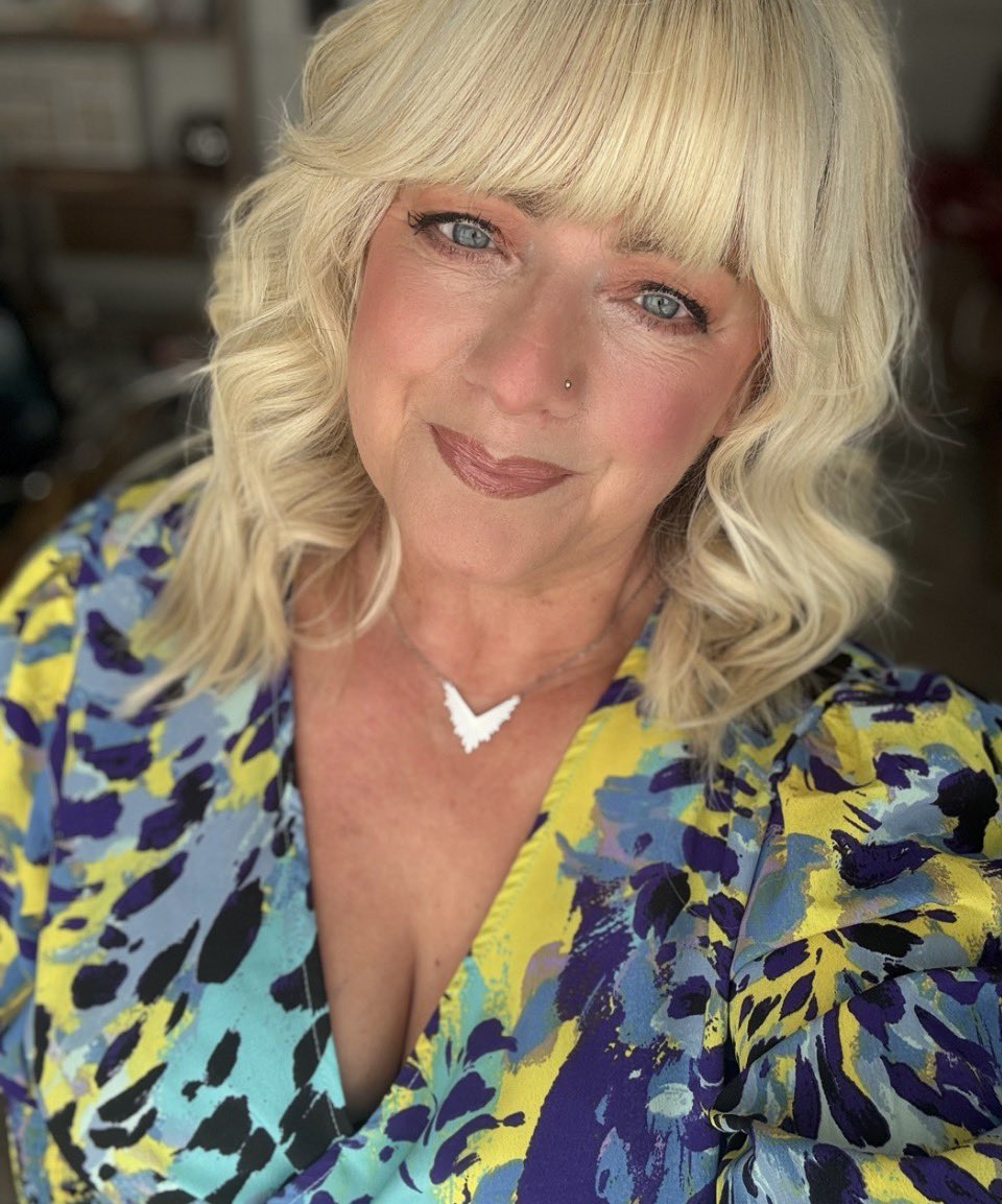 Ćh💋ryl 👩🏼👗 tweet media