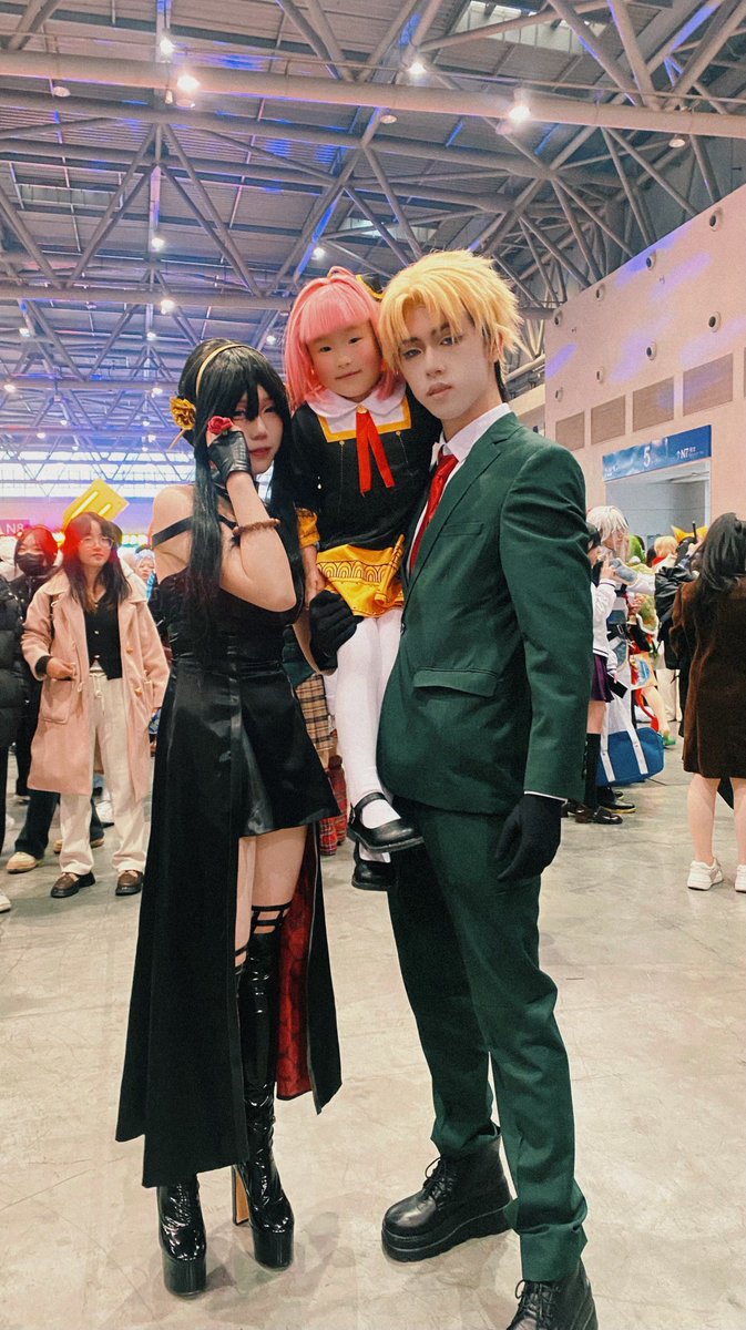 sam isfazoravaganza tweet media