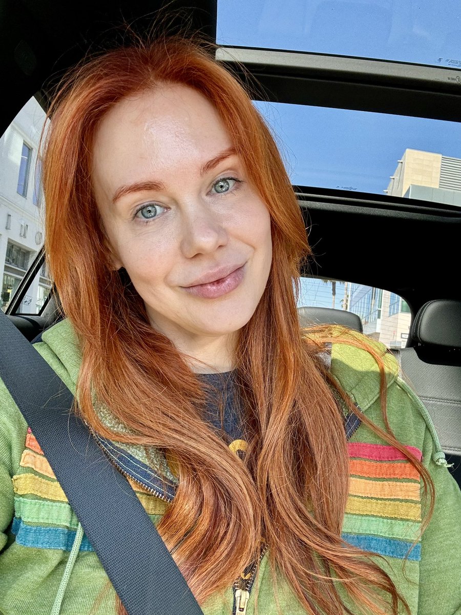 MaitlandWard's tweet photo. Good morning ☀️ https://t.co/9OPS7hqHwe