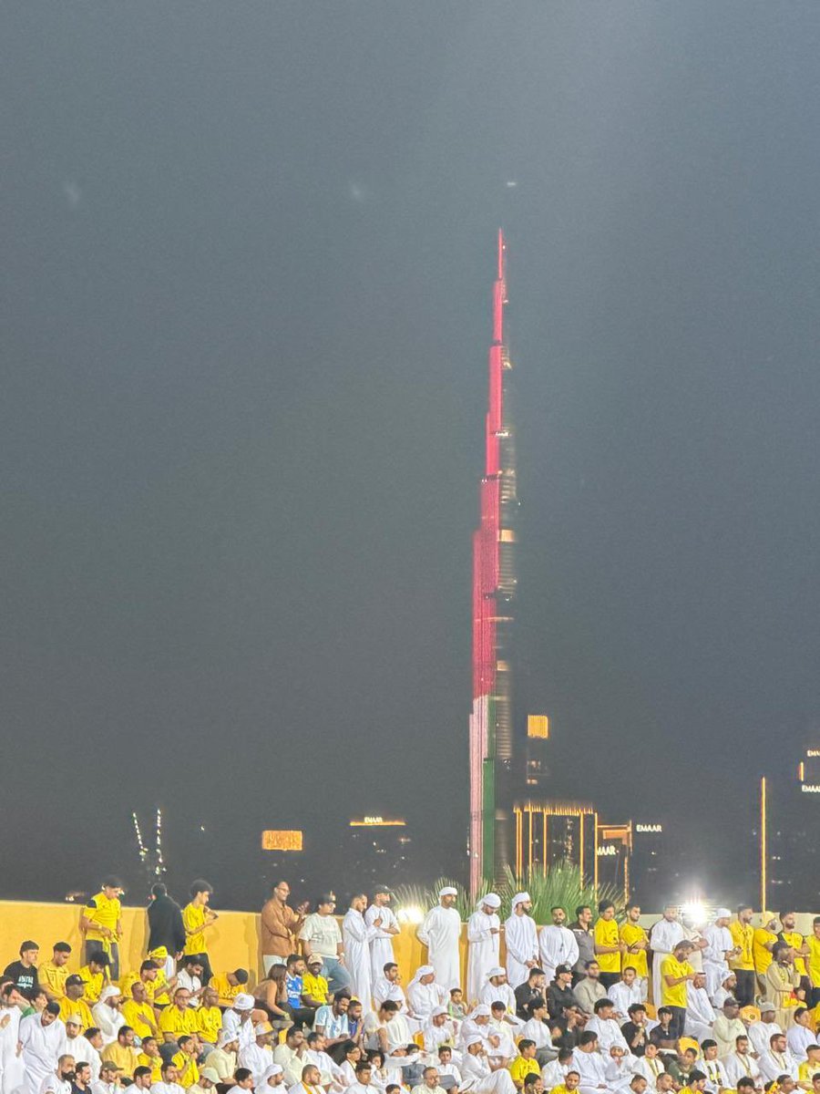 PeoplesAndy's tweet image. Big night at the Zabeel Stadium this evening!! @AlWaslSC welcomed @AlNassrFC &amp;amp; @Cristiano in the Asian Champions league 2. @ward_jr @UltrasJunoon #AlWasl #Dubai #Alnassr #CR7 #Ronaldo #Emperors #UAE 🟡🟡🇦🇪🇦🇪