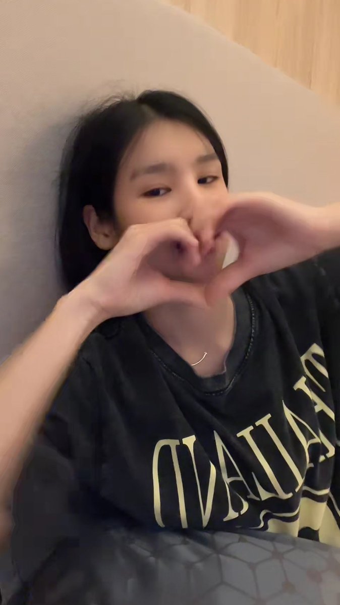 เหมือนไม่ได้เจอกันหลายวัน😅 
พักผ่อนบ้างนะเจ้าเด็ก
#KHAOPOAD