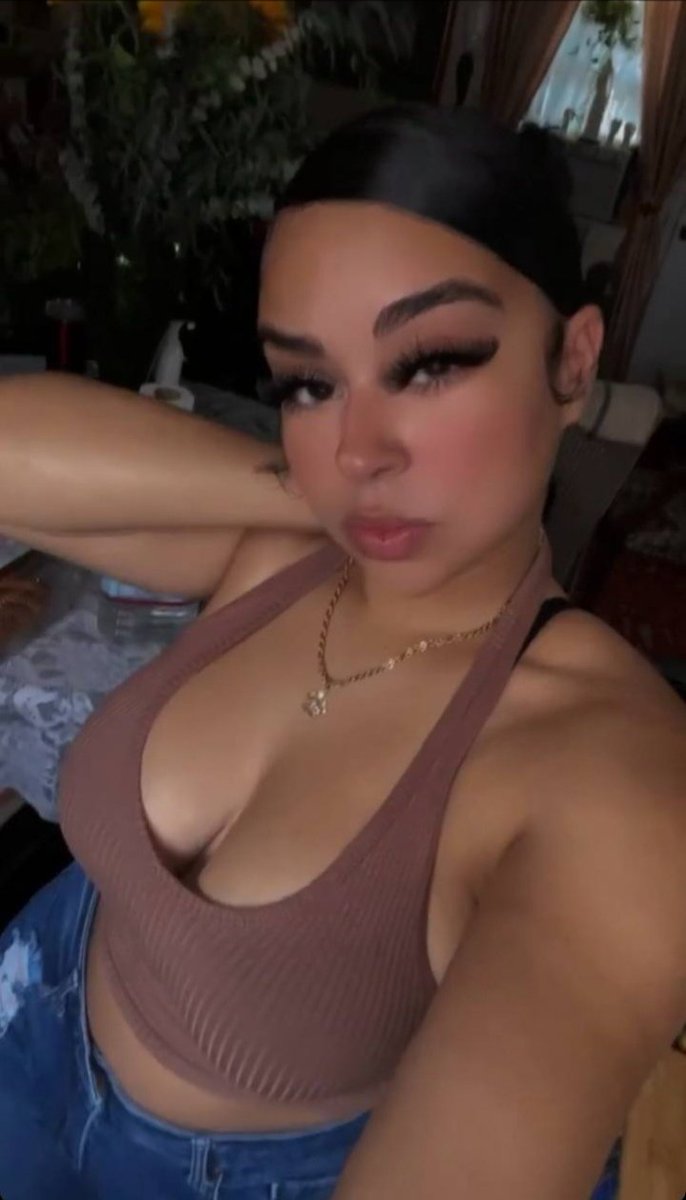 cagedslut tweet media