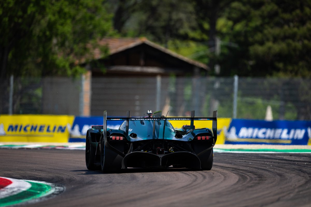 AMR_Official's tweet image. Final 30 minutes. We keep pushing to the very end 💪

Watch here: plus.fiawec.com/en/livestream/…

#AstonMartin #Valkyrie #Vantage