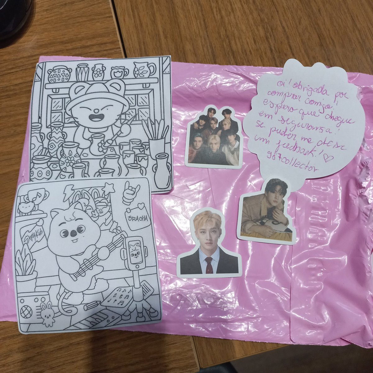 minchanheart's tweet photo. feedback positivo para @987collector !!

vieram bem embalado e chegou pra mim uma semana depois que ela postou, ganhei alguns brindes e os meus bebês vieram sem nenhuma avaria. 💗 https://t.co/9i1Yuh7aWd