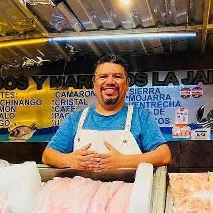 AndresCeronPueb's tweet photo. La gente de los mercados y de los tianguis llegamos lejos. 
Soy tu amigo Andrés Cerón y soy  tu REGIDOR. 🫶🏻

¡Excelente Domingo a todas y todos! https://t.co/VmkBzui8Fa