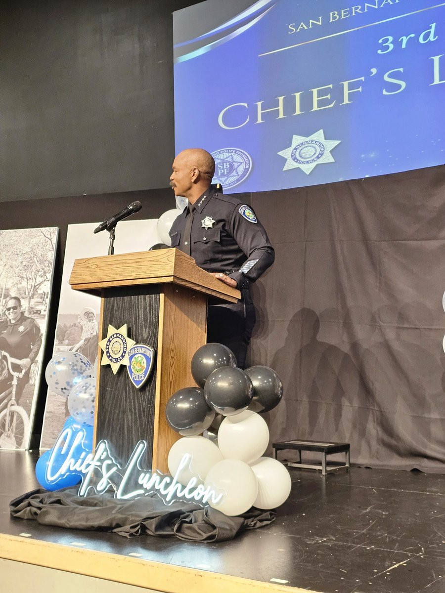 guttierez_john's tweet image. #AnnualChiefsLuncheon: My friend and partner Chief Goodman, is doing a phenomenal job with investing, improving, and changing the lives of the youth in our #commUNITY and the smiles painted on their faces. Go to #SBPF1905Foundation &amp;amp; Donate