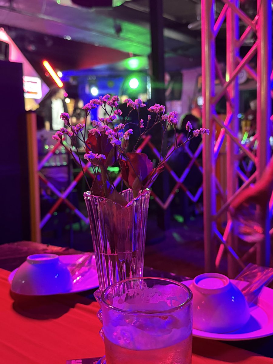 pp.~€¥ tweet media