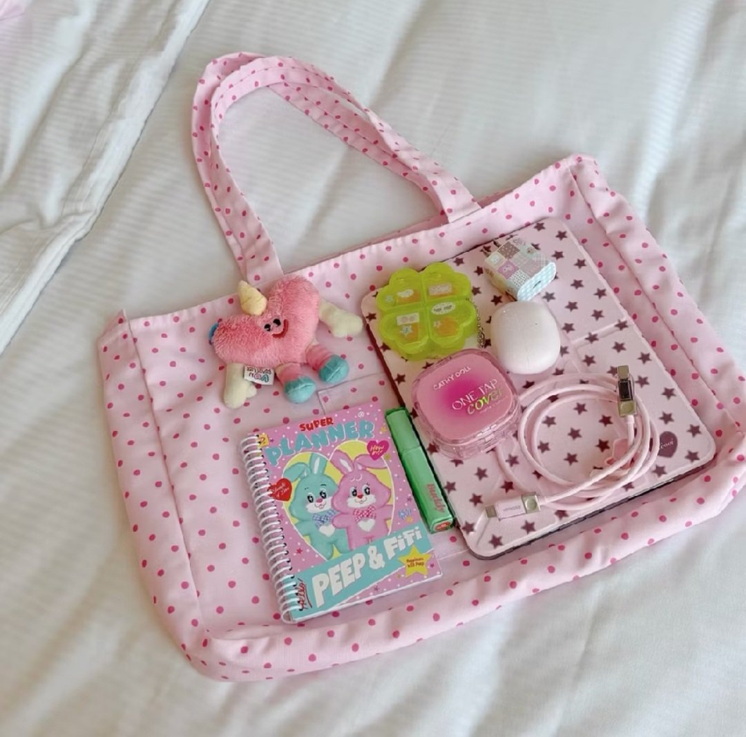 nopcocolove's tweet image. "ใบเดียวจบ! ไม่ต้องกลัวของพะรุงพะรัง 👜
​#กระเป๋าโท้ท #ToteBag #กระเป๋าน่ารัก #ของมันต้องมี #กระเป๋าไปเรียน

📍พิกัด s.shopee.co.th/20reBgDMQ8