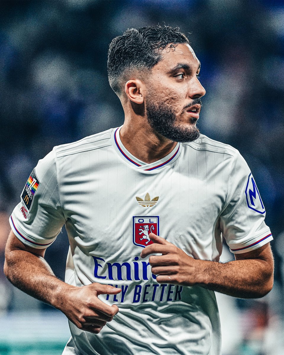 Ligue1_ENG's tweet photo. Rayan Cherki. 💫🇫🇷 https://t.co/odz2LaIrS6