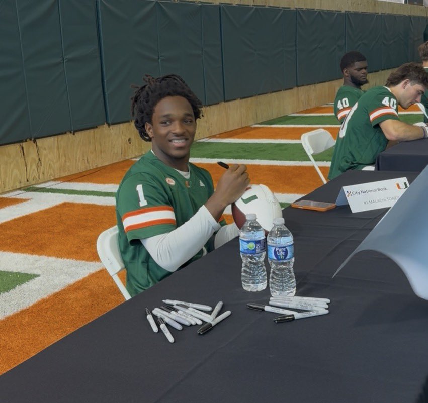 finatic1972's tweet image. All love for Malachi Toney at @CanesFootball Spring Game🙌🏽🧡💚 #Elite #leader #differencemaker @MALACHITONEY2