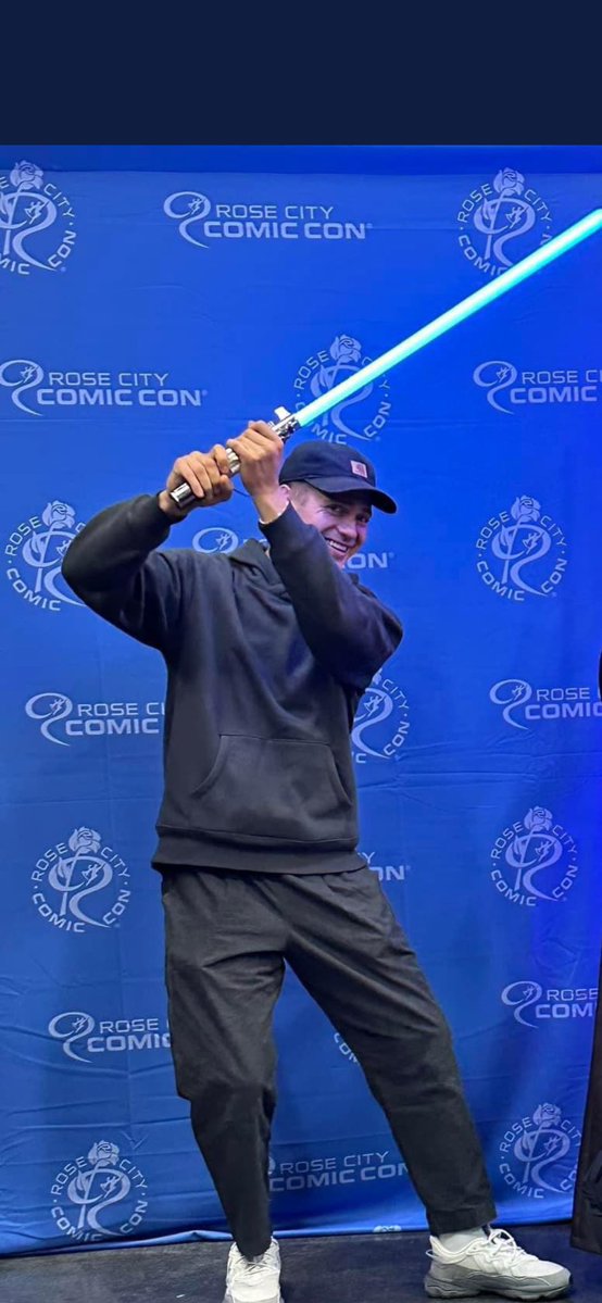 lins𝜗𝜚₊˚♡˖ tweet media