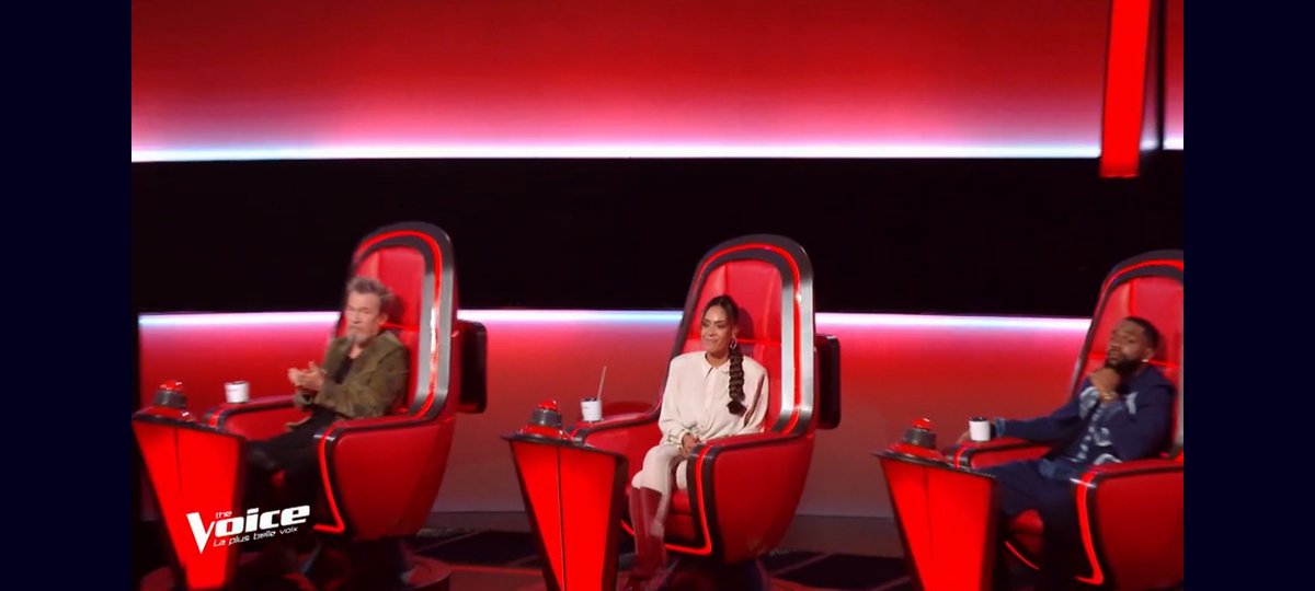 fabien_fichaux's tweet image. Le prochain talent s'appelait Kamelia, elle a chantée "Chanter pour ceux" de Michel Berger, aucun coach ne s'est retourné #TheVoice