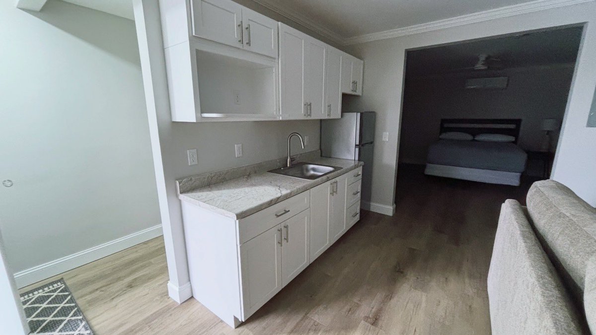 nelsonhousebuy's tweet image. Had a chance to visit one of my REI friends motel conversions in Avon, NY! He did a fantastic job with the design and finishes. These midterm units will be available soon for work travelers and more. #motel #avon #avonny #worktravel