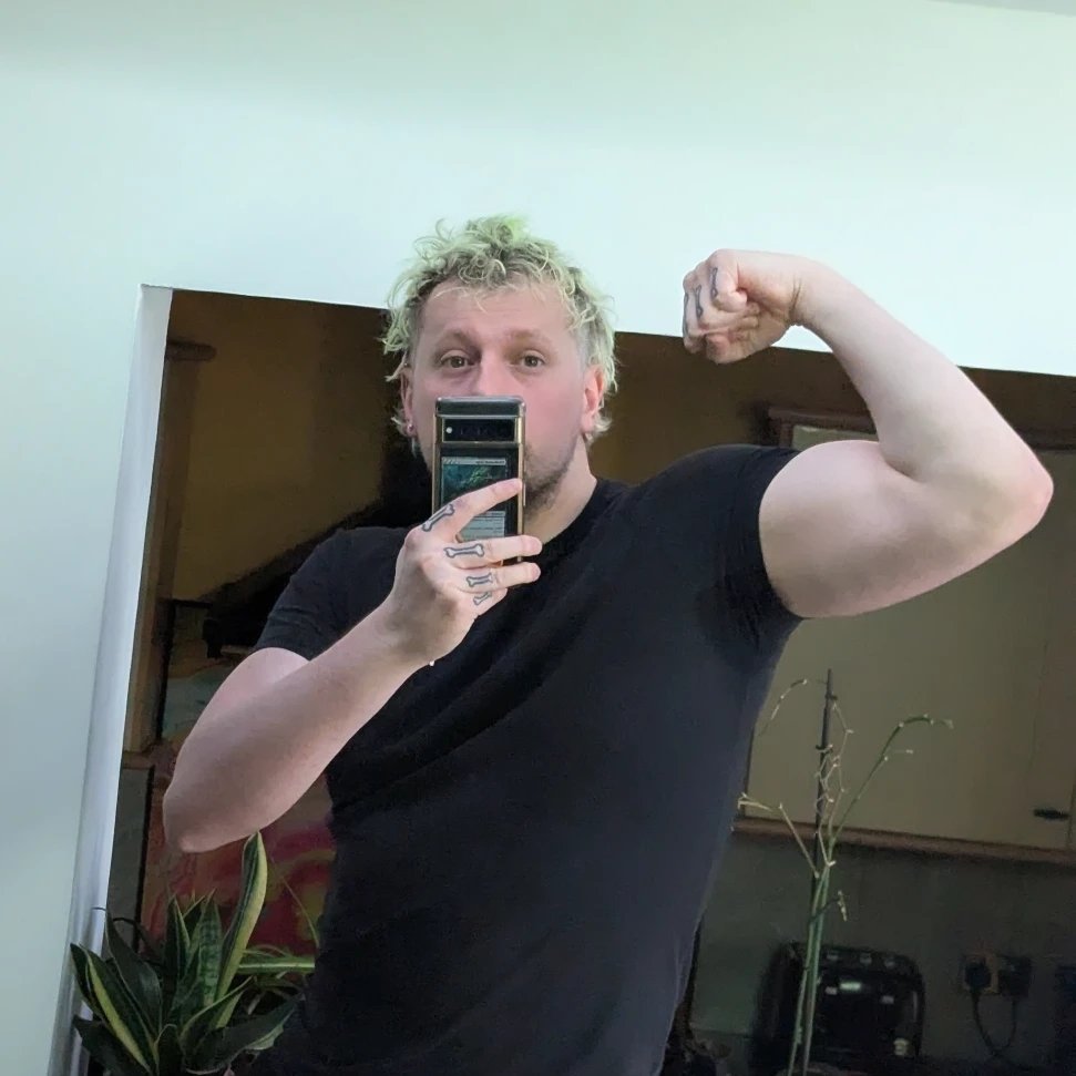 CactusGuyCola's tweet photo. I hope mine count as big. 👀 https://t.co/svpgBhix8B