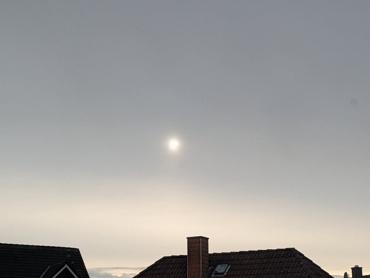 #geoengineering #sunshading #chemtrails vom feinsten
 #Klimawandel? wenn korrupte #Politiker #bundesregierung #bundeswehr #ngos #wef das #wetter manipulieren und mit #chemikalien den Himmel und Luft vergiften