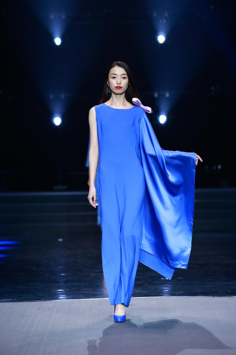 fycruv7's tweet image. Tonight’s the night! Don’t miss the electrifying live show at [Venue]—grab your tickets now before they’re gone! #LivePerformance #MustSee