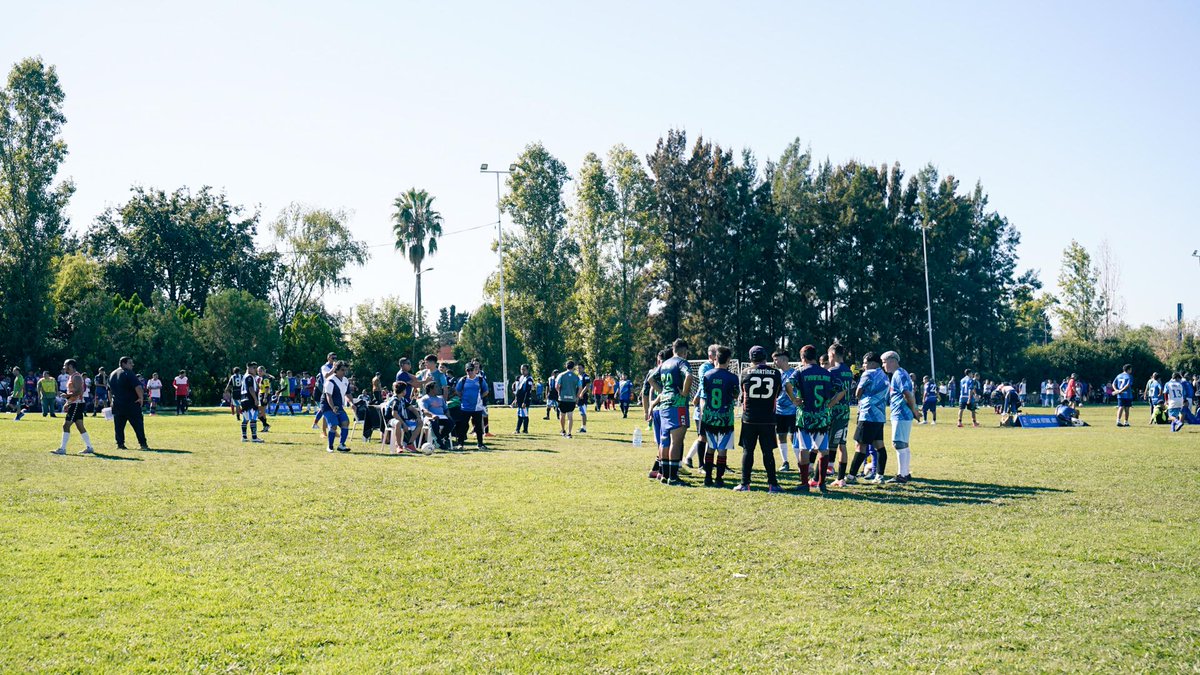 💃🩺Además, en la jornada tuvimos clases de Aerobox y controles médicos para nuestros deportistas. 

Nos llena de orgullo que tantos chicos y jóvenes puedan disfrutar del deporte, la competencia y el encuentro con amigos, por eso vamos a seguir acompañando estos espacios 🫶🙌