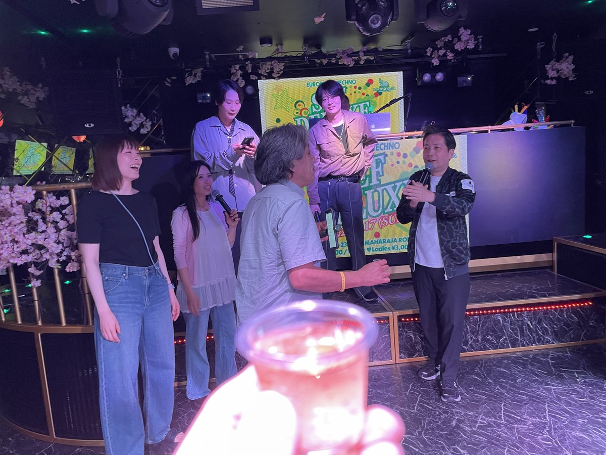 今月も大盛況だったSEF💃
講習会はユーロのみで、2日前に完成したらしい
2番掛け必須のMILK"好きすぎて滅!"🎶
のりくん単独の振りも覚えるのかな？
そして今回初めて番長の隣りでパラパラを踊るという初めての経験が😆
TWINSTARに頻繫に通っていただけに、感慨深い🪩