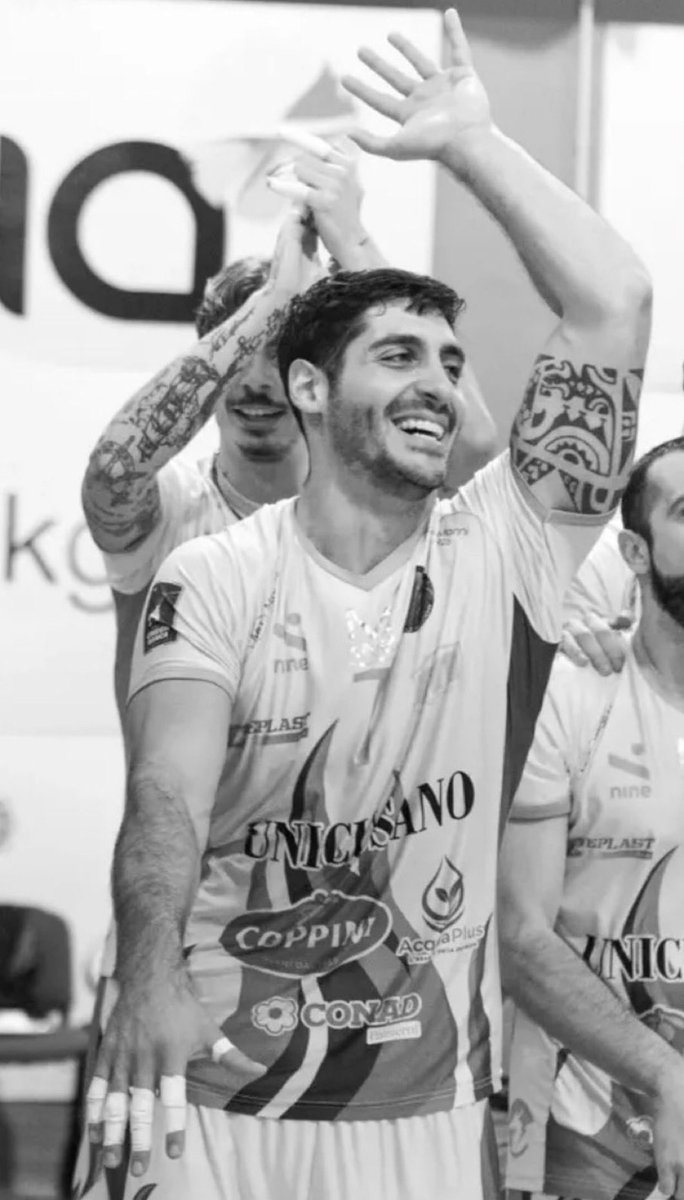 mariliagon74362's tweet photo. Così vi vogliamo 💪💪🐉🐉🐉
#GoDragons https://t.co/NfGrGSXamP