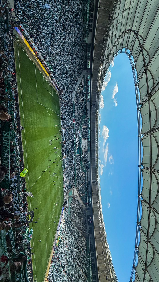 halimaga_'s tweet photo. Şampiyon şehir  @BursasporSk  💚🤍
Süper lig yolunda Şehrimizin yanındayız. https://t.co/DDZzlWVZ5k