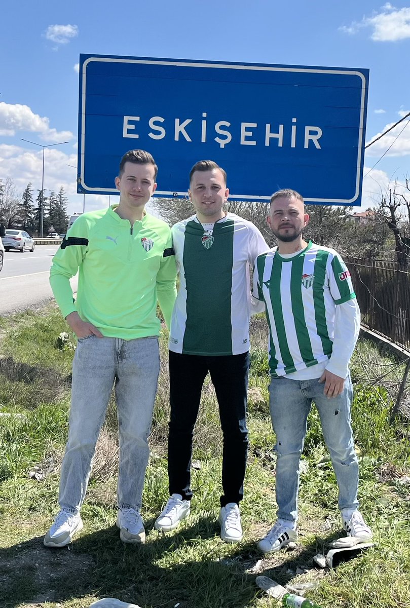 halimaga_'s tweet photo. Şampiyon şehir  @BursasporSk  💚🤍
Süper lig yolunda Şehrimizin yanındayız. https://t.co/DDZzlWVZ5k