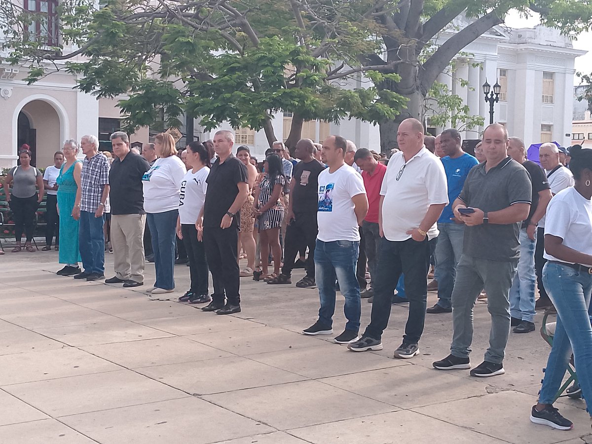 Recordando a la proeza, a los caídos, a los hijos humildes del pueblo que asestaron un golpe demoledor al orgullo y prepotencia del imperio, desde este lugar emblemático. #100fuegosVibra #CubaViveEnSuHistoria
