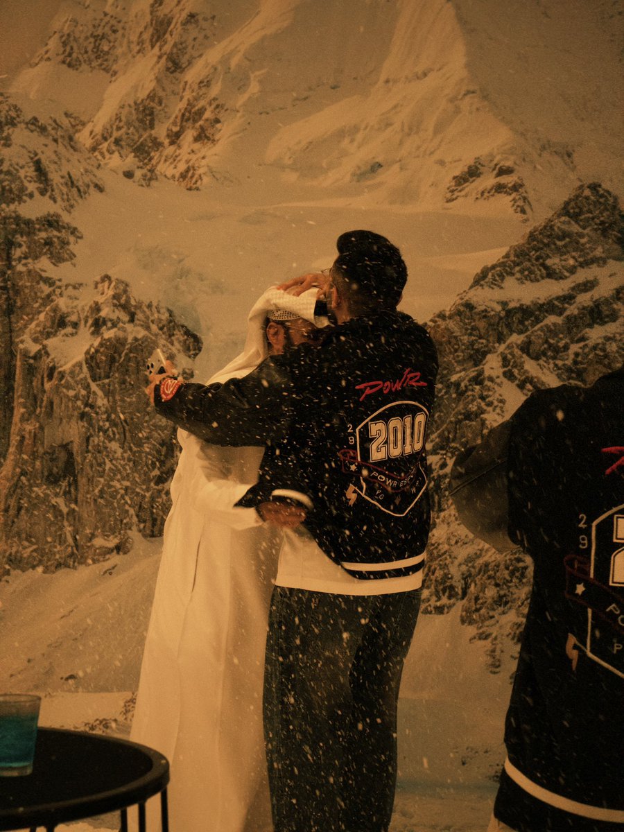 وتـيـن|POWR tweet media