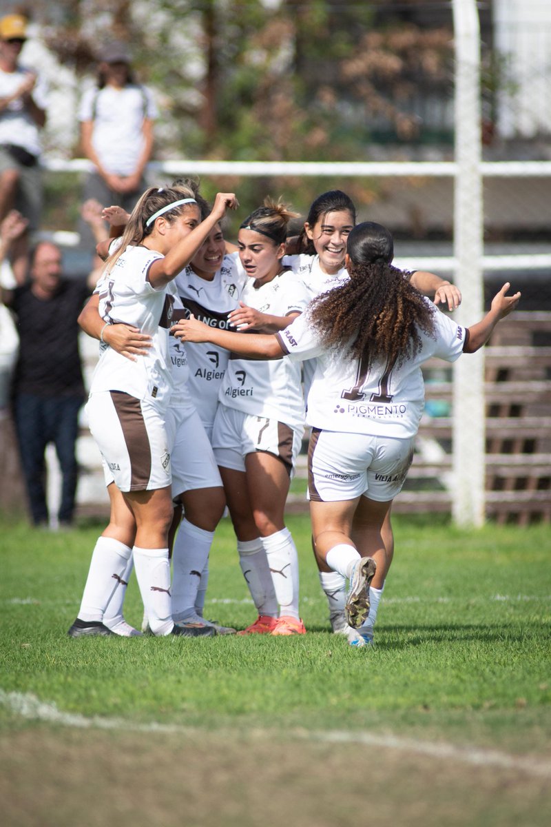 Nada mas lindo que esos abrazos de gol 🦑🤎⚔️