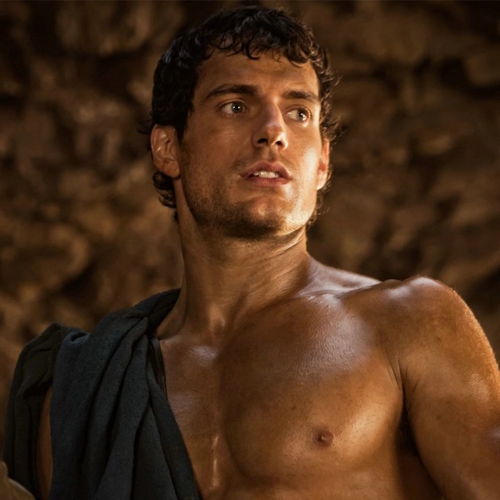 seriesemcena's tweet image. Durante uma entrevista à Men’s Fitness, em 2015, Henry Cavill contou que teve uma ereção durante a gravação de uma cena de sexo na série “The Tudors”:

“Na cena, uma atriz tinha que estar em cima de mim. Ela tinha seios espetaculares, e eu não tinha me preparado de um jeito que
