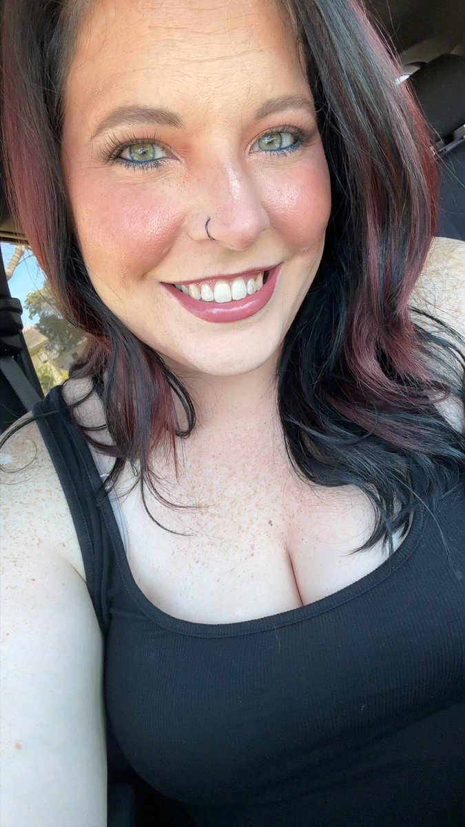 brittallynn's tweet photo. I said I was gonna focus on myself, and now look at me. 😘 https://t.co/FvWjh7cLcD