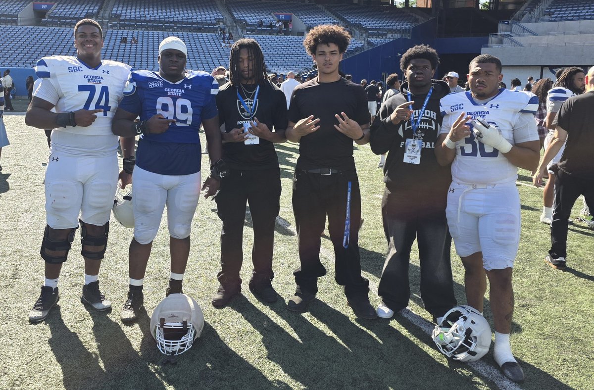 JB550576's tweet photo. Current Shiloh Recruits and Coaches Supporting former teammates and current College Players at their Spring Game in a full circle moment! @JB550576 @FootballShiloh @coachierulli @ShilohAthletics https://t.co/Be45pApLEu