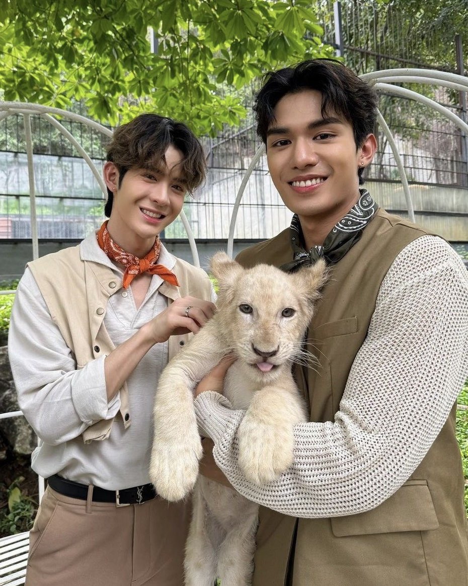 ⠀

⠀⠀⠀⠀oh myyyyy goood!! (*´ω｀*)
⠀⠀⠀⠀IT WAS A WONDERFUL DAY. 
⠀⠀⠀⠀yullie and i went to the safari park. there
⠀⠀⠀⠀were so many wonderful animals. it's
⠀⠀⠀⠀a wonderful place! you should all go there!

⠀