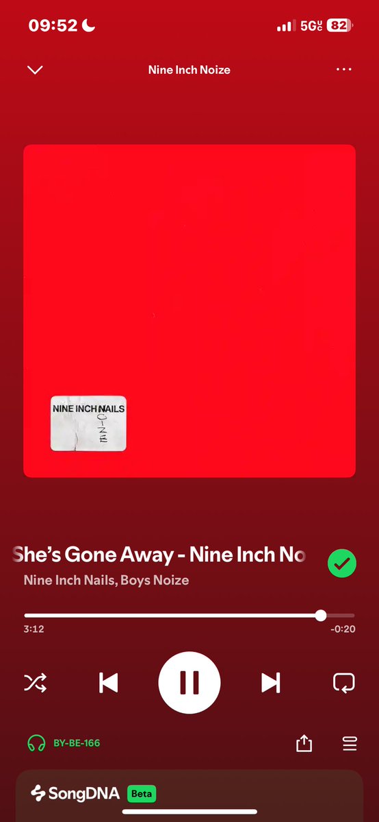 elizabeth 𖦹 tweet media