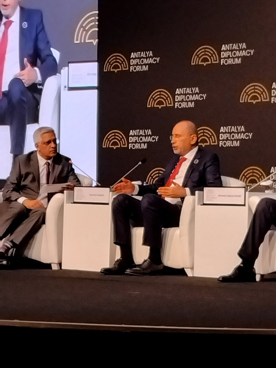 UmutUzer66's tweet photo. I had the opportunity to meet the Jordanian Foreign Minister Ayman Safadi at Antalya Diplomacy Forum. https://t.co/u3AJh48B0I