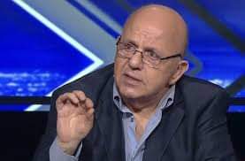 ΜΟΥΡΑΤΙΔΗΣ:"Η αποπομπή του Λαζαρίδη-την οποία βάφτισαν παραίτηση-απασχόλησε τους πάντες.Και τώρα εγώ πρέπει να χαρώ?Που τον έδιωξαν χωρίς να δώσει τα λεφτά πίσω και χωρίς να τιμωρηθεί?Δηλαδή τα ψέματα,οι πλαστογραφίες,η καταπάτηση του νόμου...δεν θα τιμωρηθεί γι αυτά?Το ότι τον