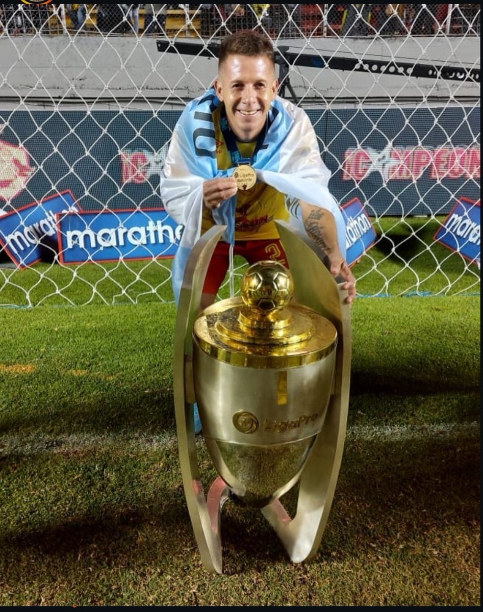 IdolodeQuito's tweet photo. @idolodeambato @Sanguinettismo @Francis25104925 El mosquito Silva tiene más historia que el Macara con eso te digo todo enano 🤏 https://t.co/CEkWDI2Y6W
