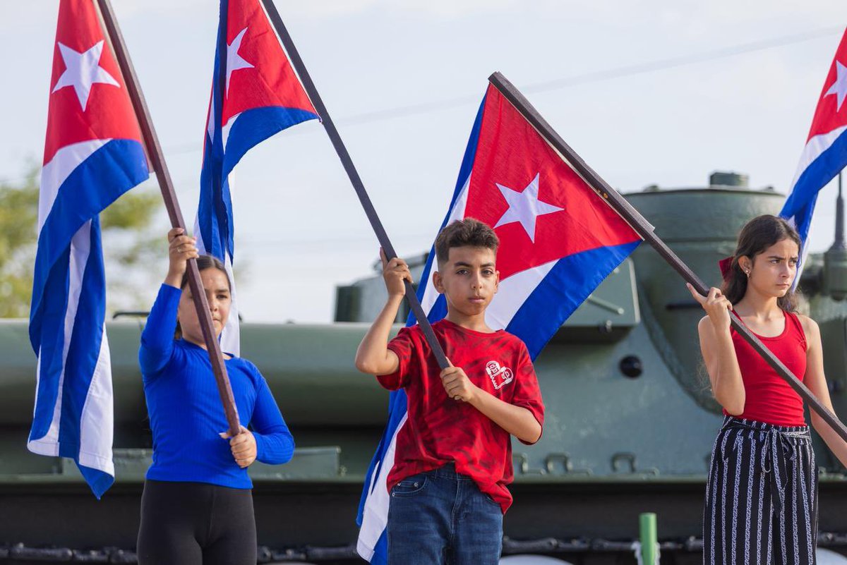 Coloquio Patria tweet media