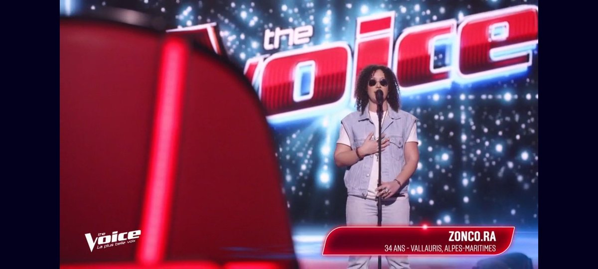 fabien_fichaux's tweet image. Le prochain talent mystérieux s'appelait Zonco.ra, il a chanté "Lose control" de Teddy Swims, aucun coach ne s'est retourné #TheVoice