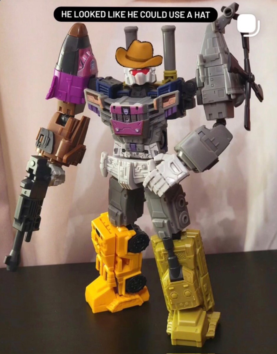 RLWhitesArt's tweet photo. I've been holding on to this since February, but the idea of COWBOY BRUTICUS is too good to be abandoned @swindlemaxxing lol :D
#Bruticus #Shockwave #Transformers #Cowboy #Decepticons #Combaticons #Procreate #TransformersG1 https://t.co/XH9nAcOFt9