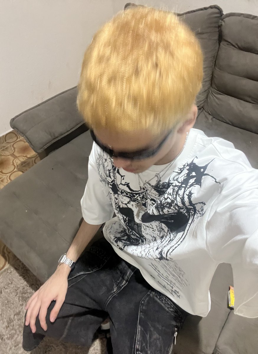 guxtaldr's tweet photo. sinto que servi de cabelo novo https://t.co/xs7lCUKWLr
