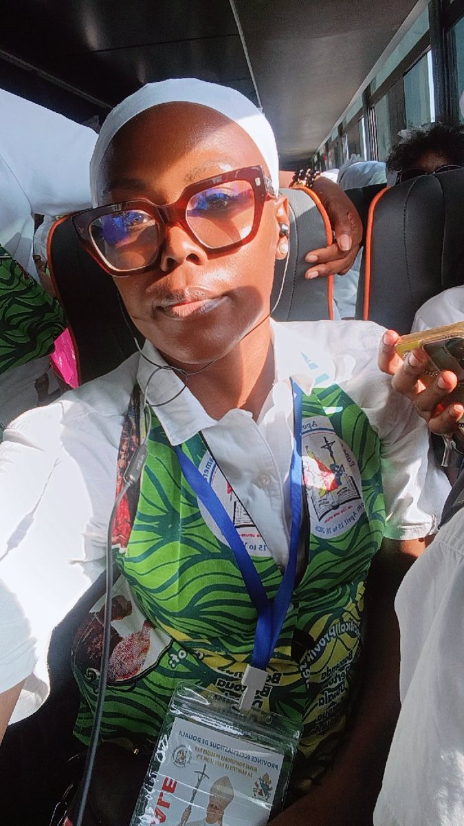 Merci , j'ai chanté à cette messe et j'étais choriste papale 😅😭😭🥳🥳