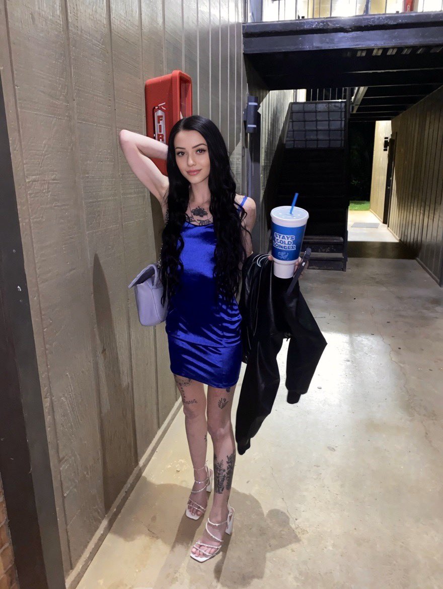 Lizzy Jones tweet media