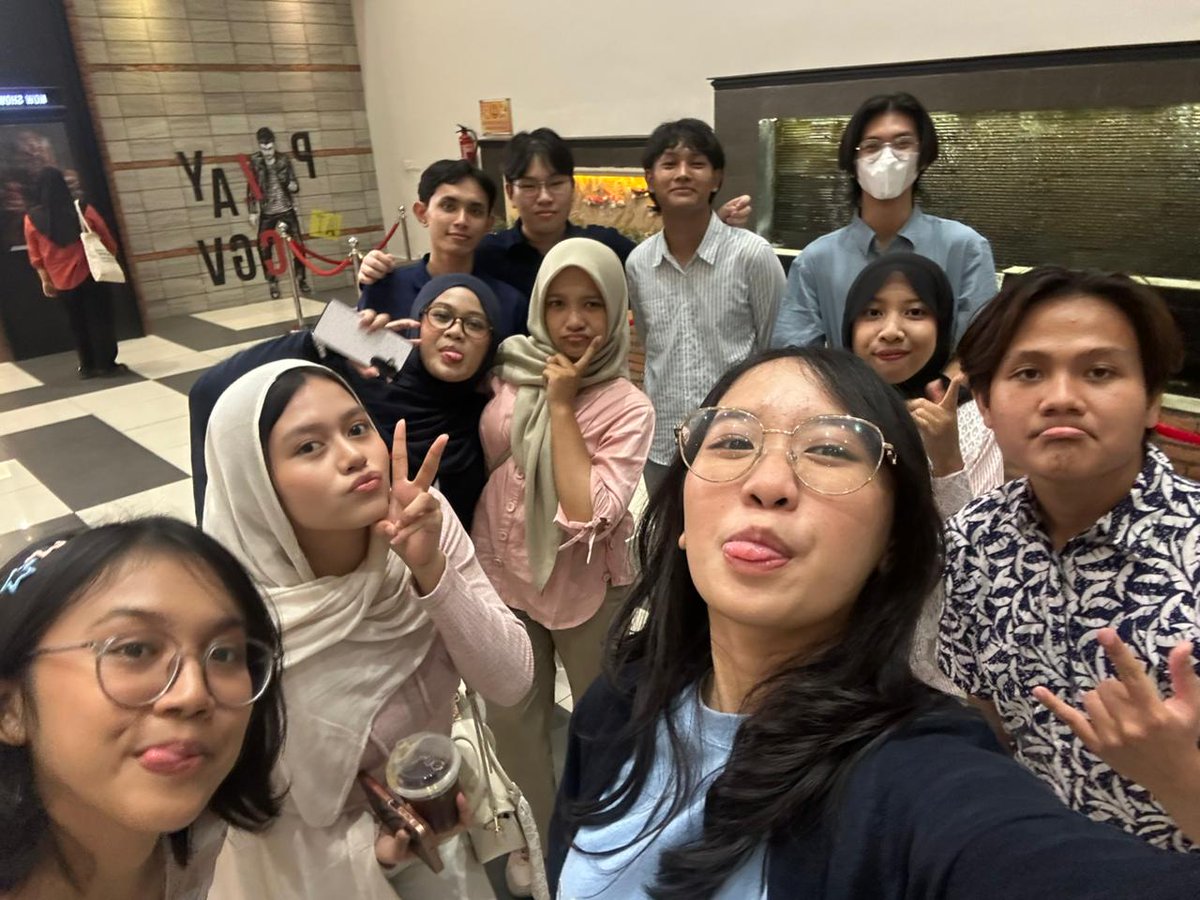 yaAsh 🧏🏻‍♀️ lagi pusing kuliah tweet media