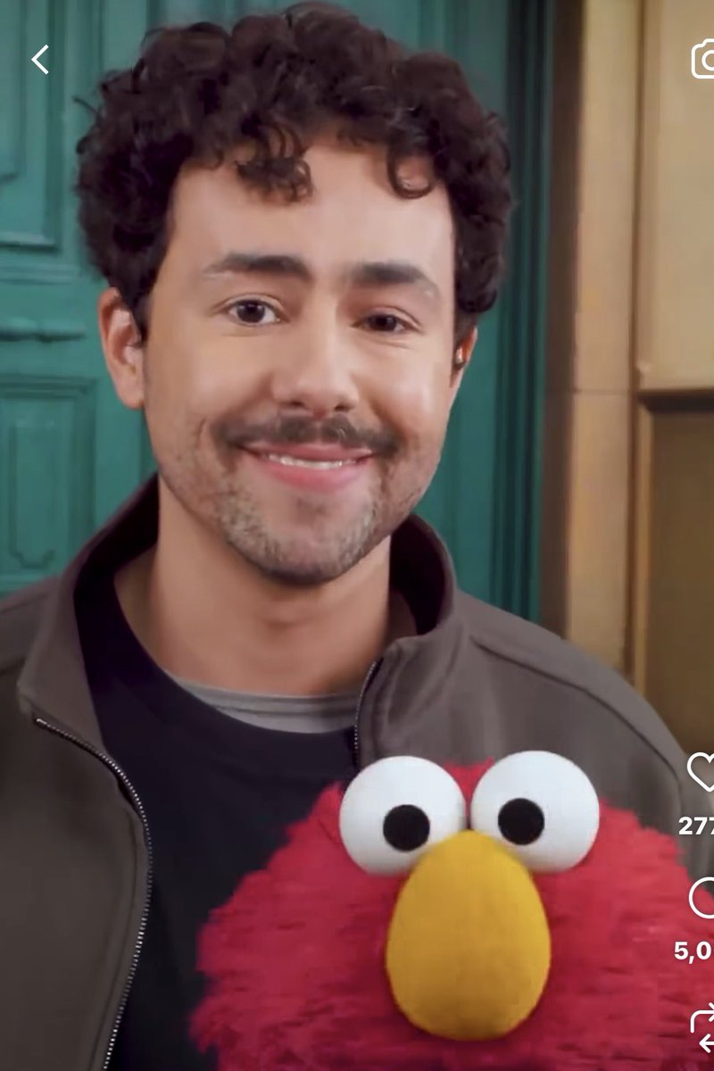 MichaelRapaport's tweet image. Did smiley Ramy Youseff also teach Elmo how to spell M- u - r - d - e - r?

So sweet so smiley &amp;amp; so full of sh!t
🩸👋